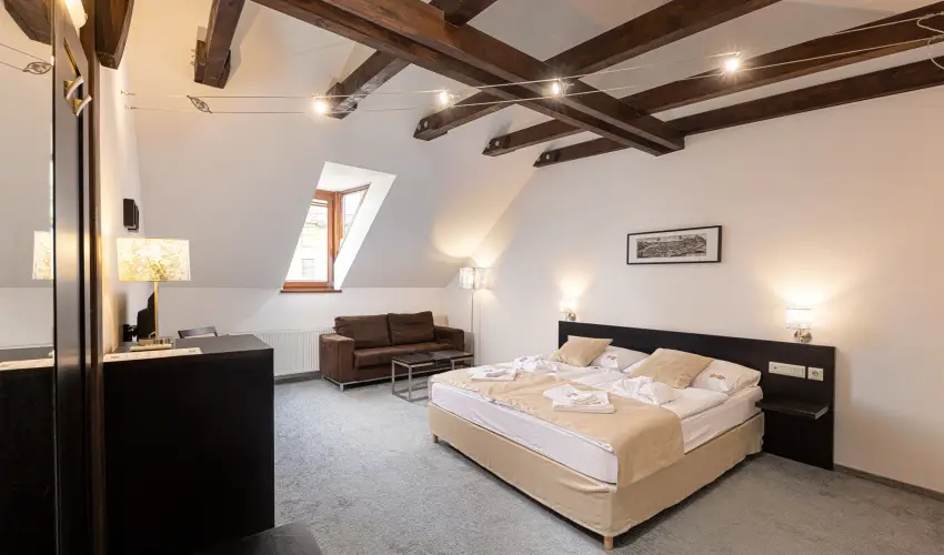 Bazilika alatti Panzi Esztergom - szi-tli feltltds teljes elltssal a Bazilika szomszdsgban (min. 2 j)