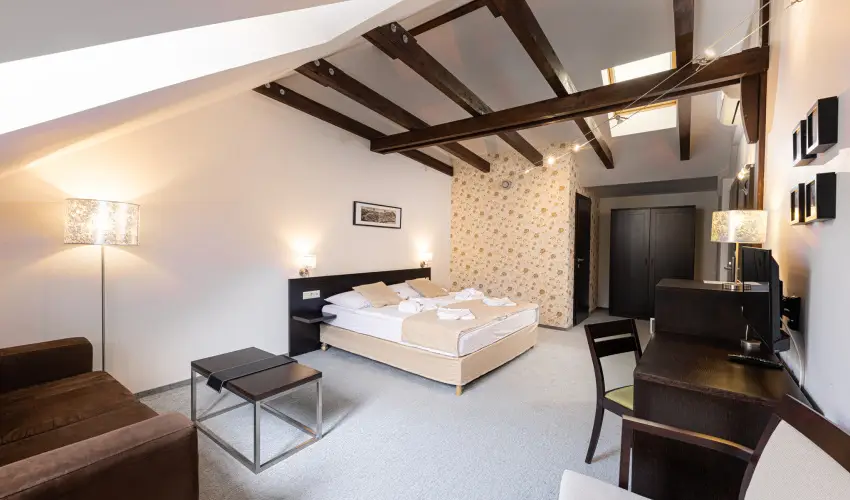 Bazilika alatti Panzi Esztergom - szi-tli feltltds teljes elltssal a Bazilika szomszdsgban (min. 2 j)