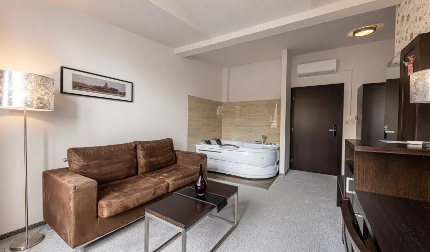 Bazilika alatti Panzi Esztergom - szi-tli feltltds teljes elltssal a Bazilika szomszdsgban (min. 2 j)