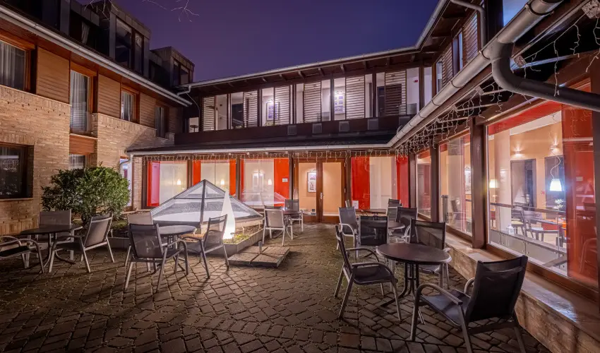 Bazilika alatti Panzi Esztergom - szi-tli feltltds teljes elltssal a Bazilika szomszdsgban (min. 2 j)