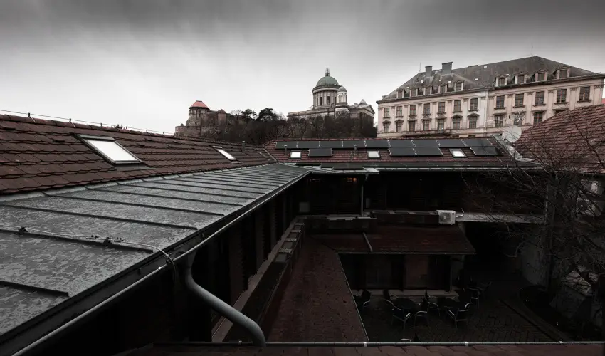 Bazilika alatti Panzi Esztergom - szi-tli feltltds teljes elltssal a Bazilika szomszdsgban (min. 2 j)