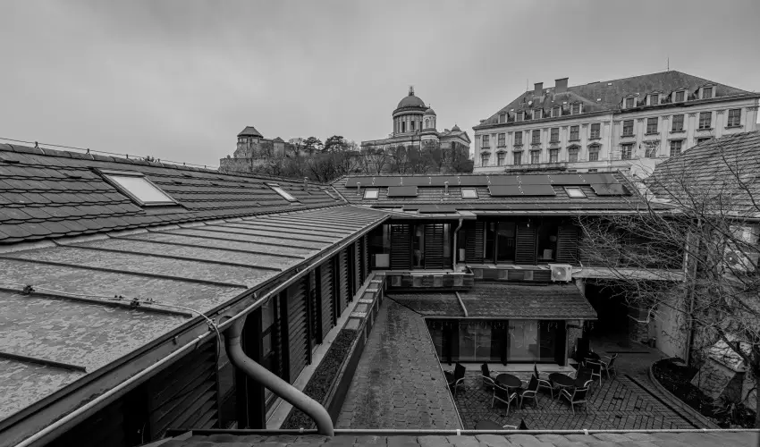 Bazilika alatti Panzi Esztergom - szi-tli feltltds teljes elltssal a Bazilika szomszdsgban (min. 2 j)