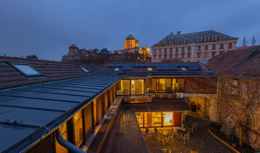 Bazilika alatti Panzi Esztergom - szi-tli feltltds teljes elltssal a Bazilika szomszdsgban (min. 2 j)