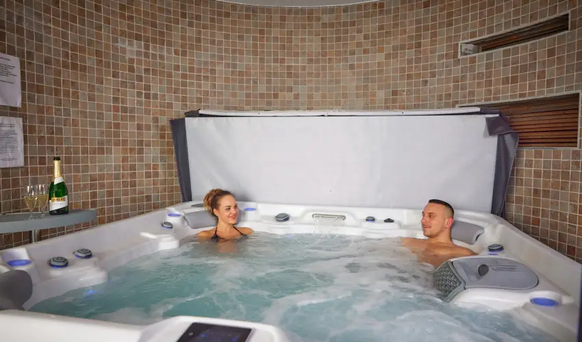 Bazilika alatti Panzi Esztergom - szi-tli feltltds teljes elltssal a Bazilika szomszdsgban (min. 2 j)