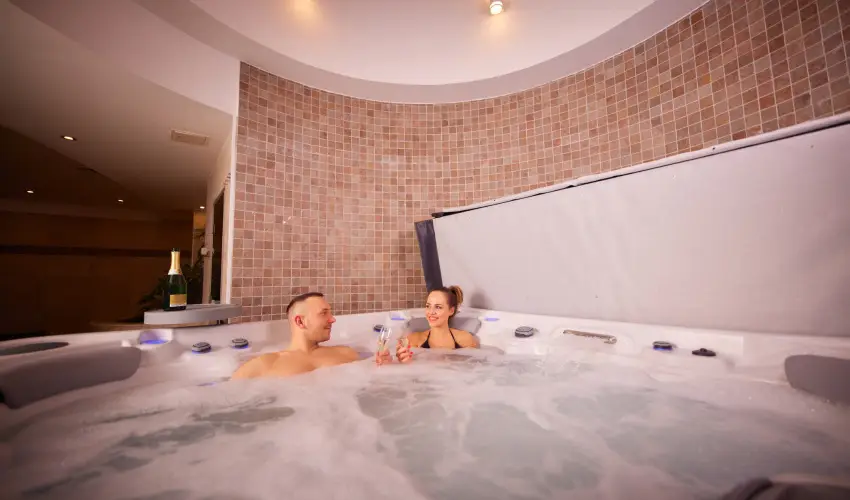 Bazilika alatti Panzi Esztergom - szi-tli feltltds teljes elltssal a Bazilika szomszdsgban (min. 2 j)