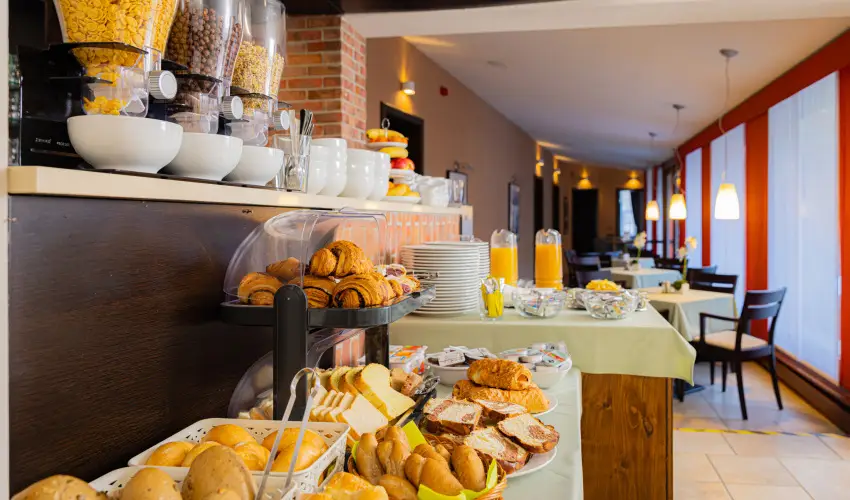 Bazilika alatti Panzi Esztergom - szi-tli feltltds teljes elltssal a Bazilika szomszdsgban (min. 2 j)