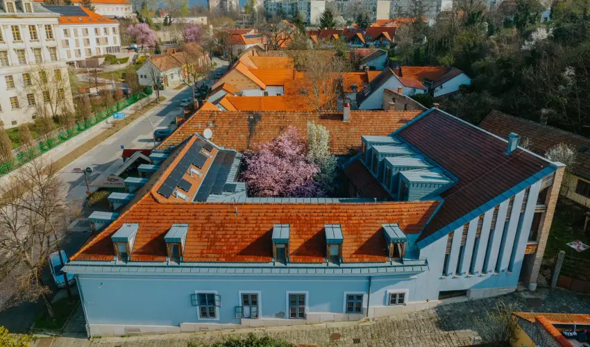 Bazilika alatti Panzi Esztergom - szi-tli feltltds teljes elltssal a Bazilika szomszdsgban (min. 2 j)