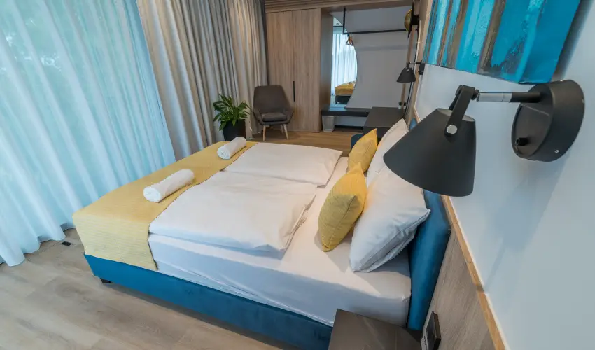 BJ81 Suite Hotel Sifok - Kedvezmnyes r csaldok rszreak reggelivel (1 jtl)