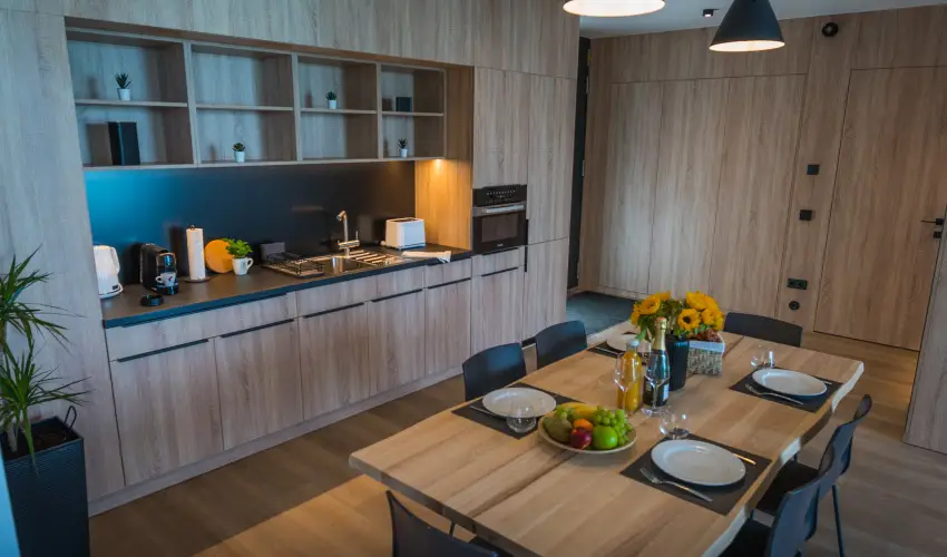 BJ81 Suite Hotel Sifok - Kedvezmnyes r csaldok rszreak reggelivel (1 jtl)