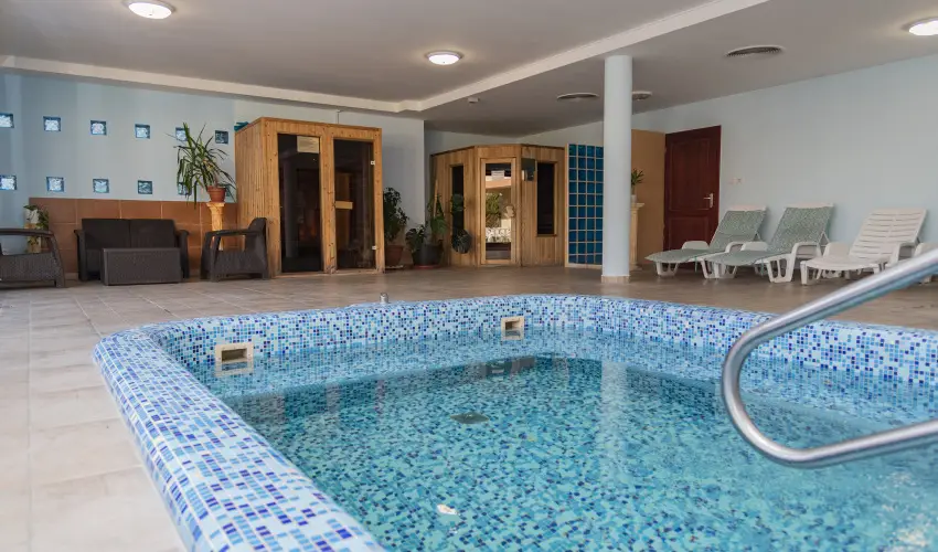 Boni Csaldi Wellness Hotel Zalakaros - Kedvezmnyes r csaldok rszreak flpanzis elltssal (1 jtl)