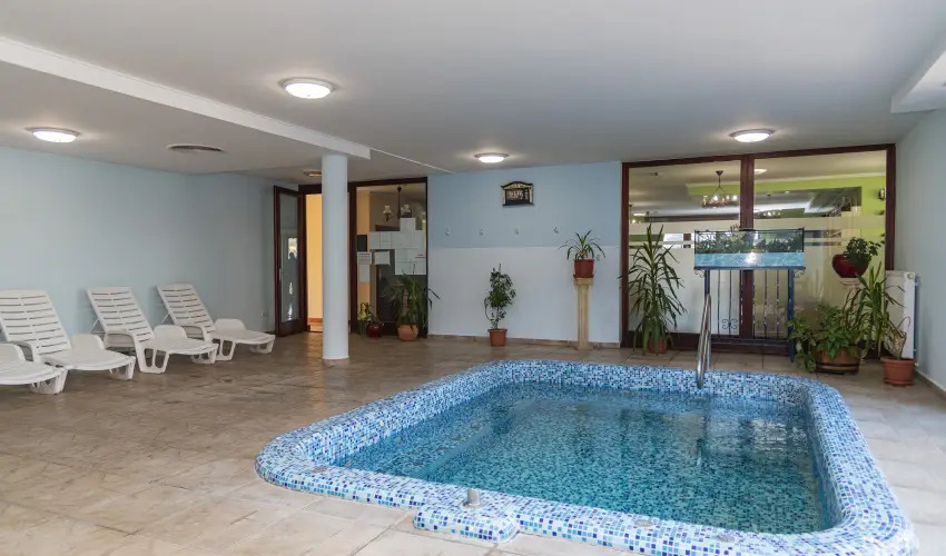 Boni Csaldi Wellness Hotel Zalakaros - Kedvezmnyes r csaldok rszreak flpanzis elltssal (1 jtl)