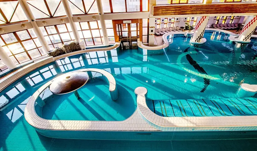 Boni Csaldi Wellness Hotel Zalakaros - Kedvezmnyes r csaldok rszreak flpanzis elltssal (1 jtl)