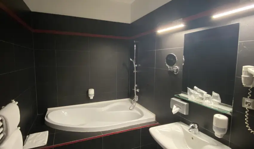 Boutique Hotel Sopianae Pcs - Kedvezmnyes r csaldok rszreak reggelis elltssal (1 jtl)