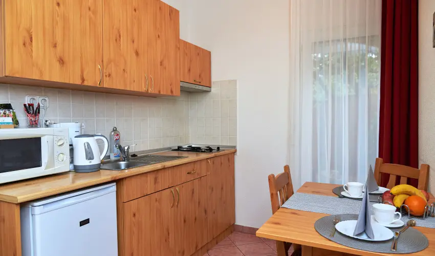 Brigitte Apartman B�k, B�kf�rd� - Kedvezm�nyes �r csal�dok r�sz�reak (1 �jt�l)