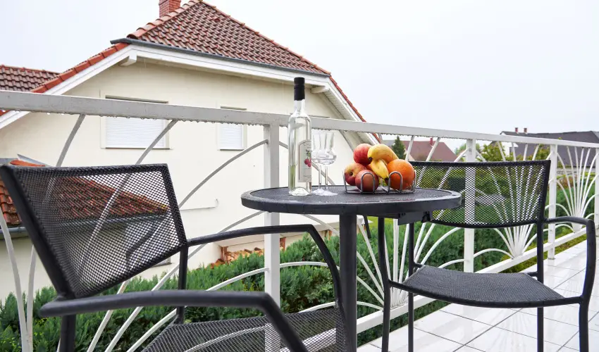 Brigitte Apartman B�k, B�kf�rd� - Kedvezm�nyes �r csal�dok r�sz�reak (1 �jt�l)