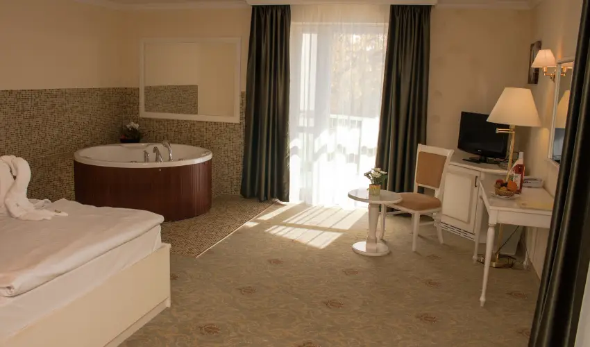 Calimbra Konferencia & Wellness Hotel Miskolctapolca - ALL INCLUSIVE Luxus Pihen�s Miskolctapolc�n (min. 2 �j)