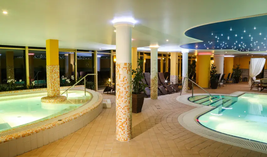 Calimbra Konferencia & Wellness Hotel Miskolctapolca - ALL INCLUSIVE Luxus Pihen�s Miskolctapolc�n (min. 2 �j)