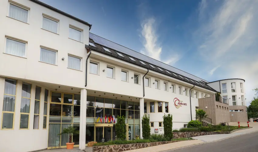 Calimbra Konferencia & Wellness Hotel Miskolctapolca - ALL INCLUSIVE Luxus Pihen�s Miskolctapolc�n (min. 2 �j)