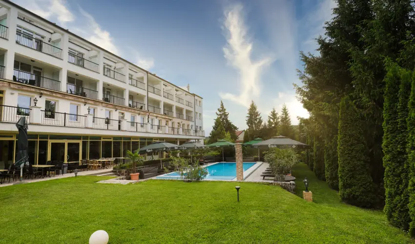Calimbra Konferencia & Wellness Hotel Miskolctapolca - ALL INCLUSIVE Luxus Pihen�s Miskolctapolc�n (min. 2 �j)