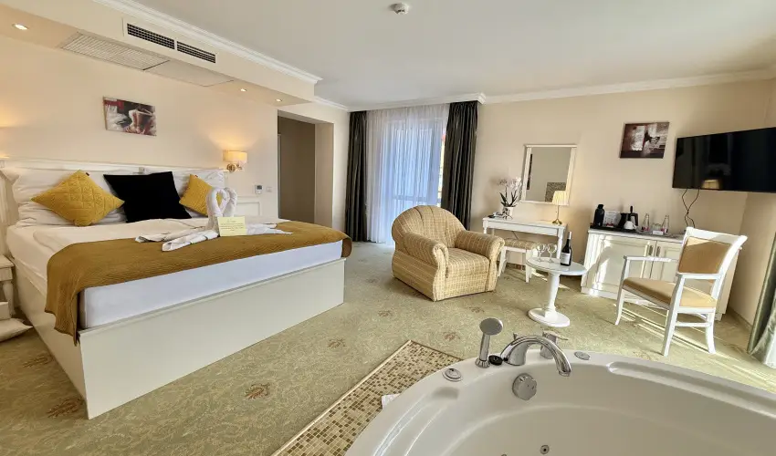 Calimbra Konferencia & Wellness Hotel Miskolctapolca - ALL INCLUSIVE Luxus Pihen�s Miskolctapolc�n (min. 2 �j)