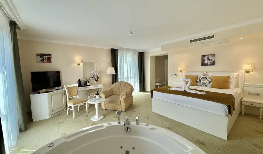 Calimbra Konferencia & Wellness Hotel Miskolctapolca - ALL INCLUSIVE Luxus Pihen�s Miskolctapolc�n (min. 2 �j)