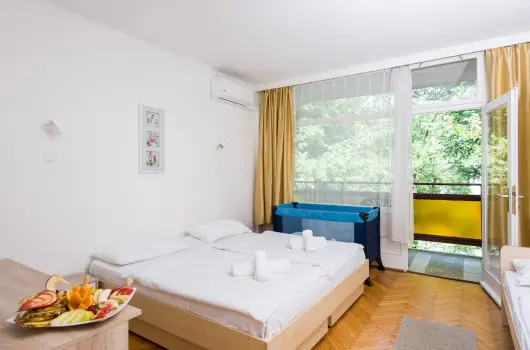 CE Napf�ny Hotel - Napf�nyes balatoni pihen�s (1 �jt�l)
