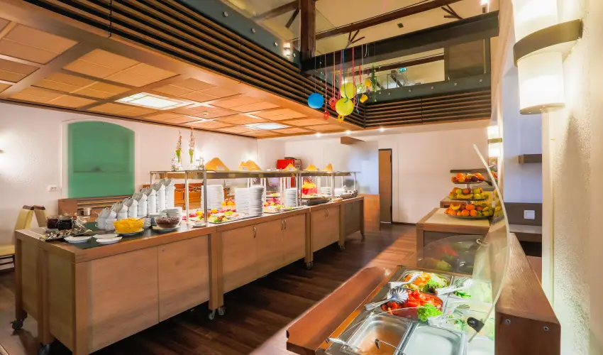 CE Plaza Hotel Sifok - Tk j csaldi kaland & varzslatos Halloween htvge (min. 2 j)