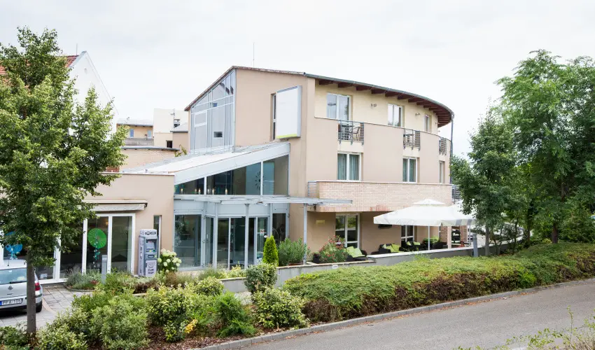 CE Plaza Hotel Sifok - Tk j csaldi kaland & varzslatos Halloween htvge (min. 2 j)