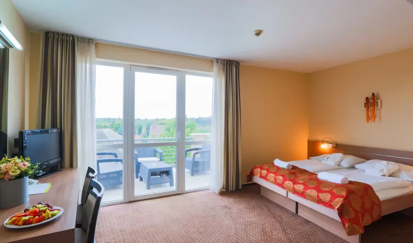 CE Plaza Hotel Sifok - Tk j csaldi kaland & varzslatos Halloween htvge (min. 2 j)