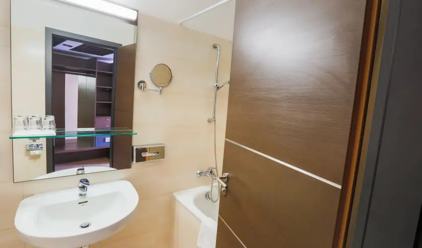 CE Plaza Hotel Sifok - Tk j csaldi kaland & varzslatos Halloween htvge (min. 2 j)