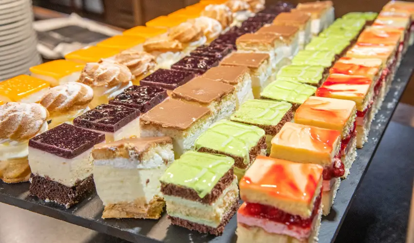 CE Plaza Hotel Sifok - Tk j csaldi kaland & varzslatos Halloween htvge (min. 2 j)