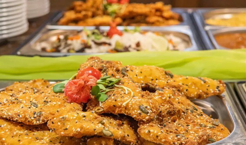 CE Plaza Hotel Sifok - Tk j csaldi kaland & varzslatos Halloween htvge (min. 2 j)