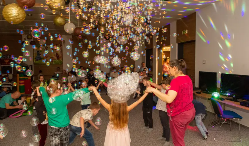 CE Plaza Hotel Sifok - Tk j csaldi kaland & varzslatos Halloween htvge (min. 2 j)