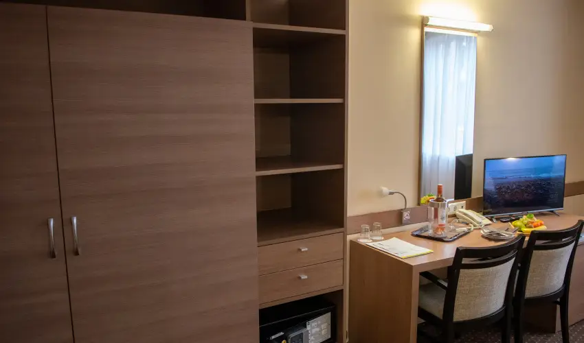 CE Plaza Hotel Sifok - Tk j csaldi kaland & varzslatos Halloween htvge (min. 2 j)