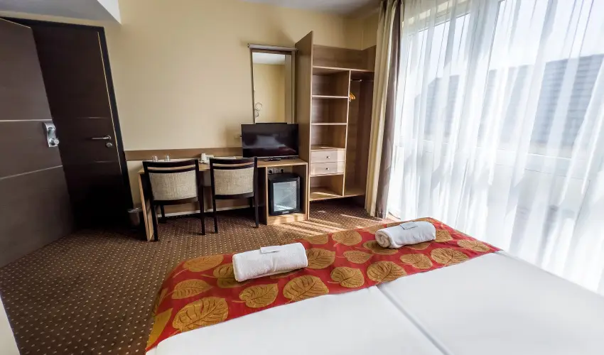 CE Plaza Hotel Sifok - Tk j csaldi kaland & varzslatos Halloween htvge (min. 2 j)