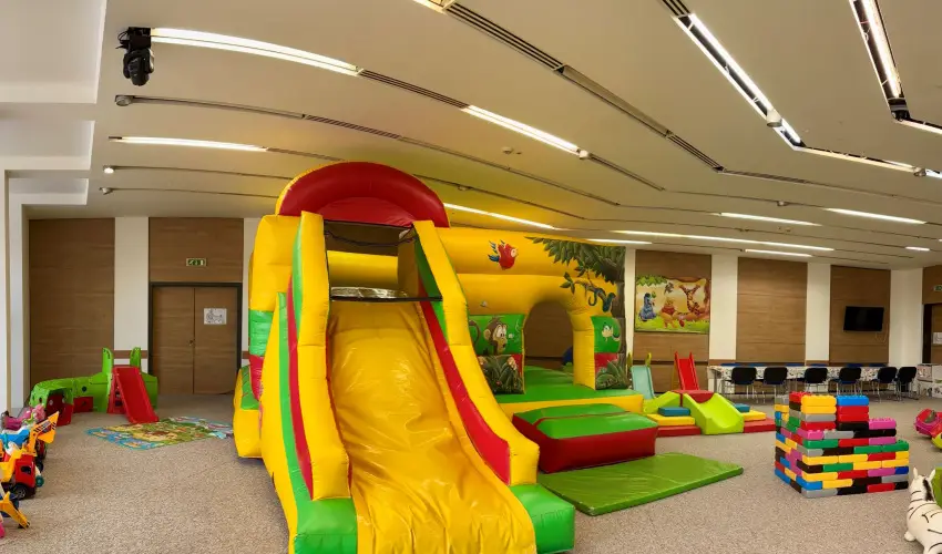 CE Plaza Hotel Sifok - Tk j csaldi kaland & varzslatos Halloween htvge (min. 2 j)