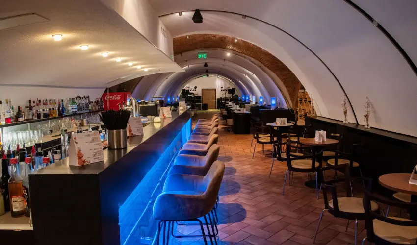 CE Plaza Hotel Sifok - Tk j csaldi kaland & varzslatos Halloween htvge (min. 2 j)