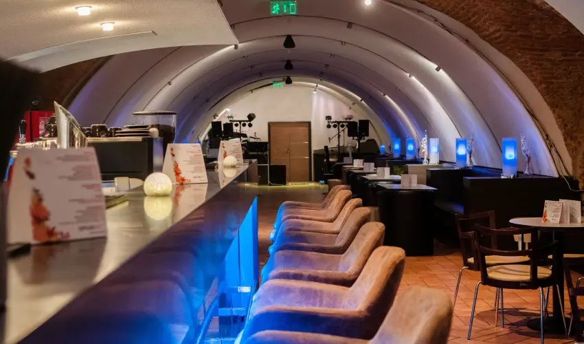 CE Plaza Hotel Sifok - Tk j csaldi kaland & varzslatos Halloween htvge (min. 2 j)