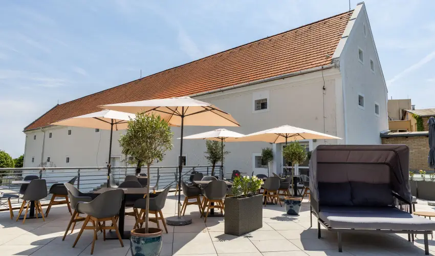 CE Plaza Hotel Sifok - Tk j csaldi kaland & varzslatos Halloween htvge (min. 2 j)