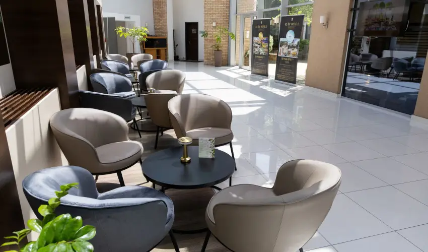 CE Plaza Hotel Sifok - Tk j csaldi kaland & varzslatos Halloween htvge (min. 2 j)