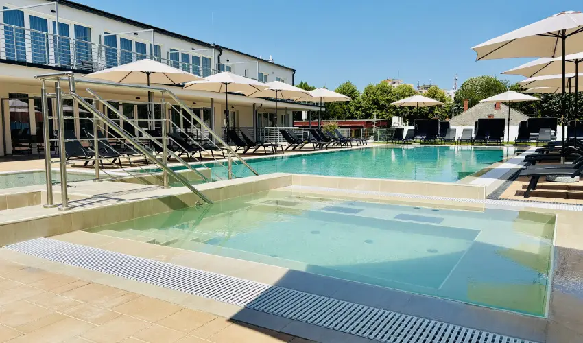 CE Plaza Hotel Sifok - Tk j csaldi kaland & varzslatos Halloween htvge (min. 2 j)