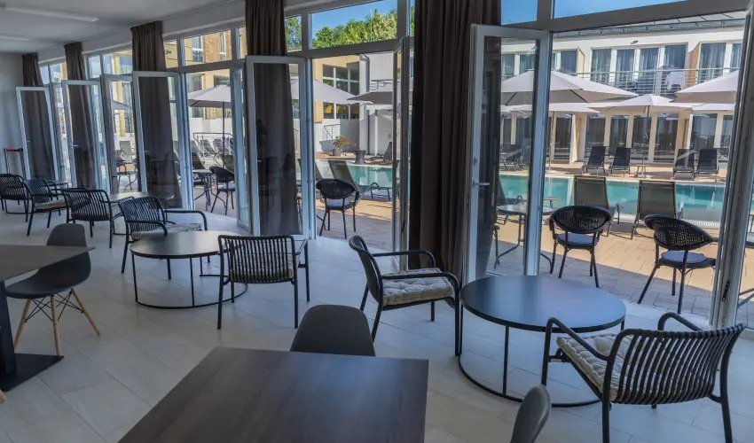 CE Plaza Hotel Sifok - Tk j csaldi kaland & varzslatos Halloween htvge (min. 2 j)