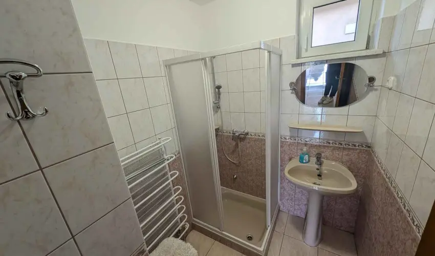 Cdrus Apartman Zalakaros - Kedvezmnyes r csaldok rszreak (1 jtl)
