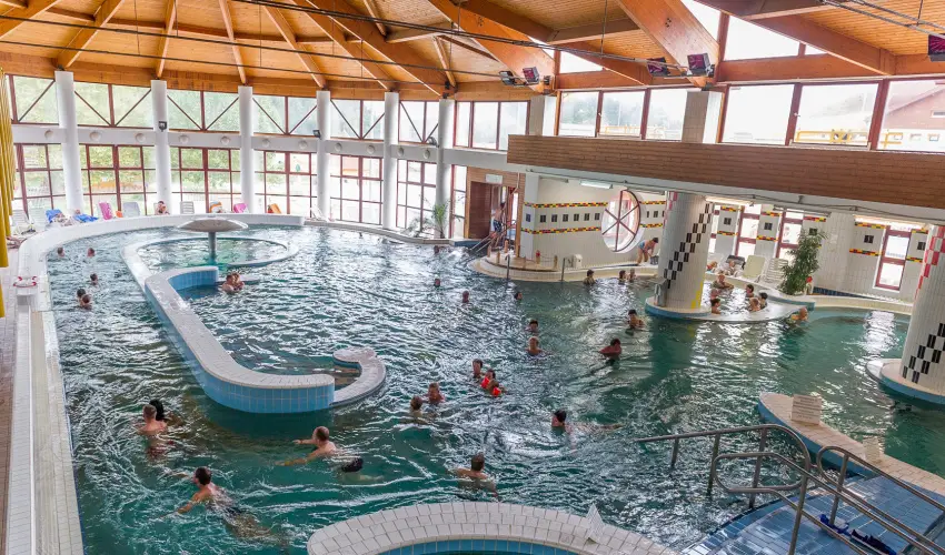 Cdrus Apartman Zalakaros - Kedvezmnyes r csaldok rszreak (1 jtl)