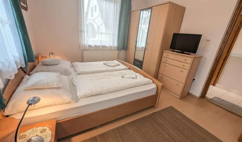 Cdrus Apartman Zalakaros - Kedvezmnyes r csaldok rszreak (1 jtl)