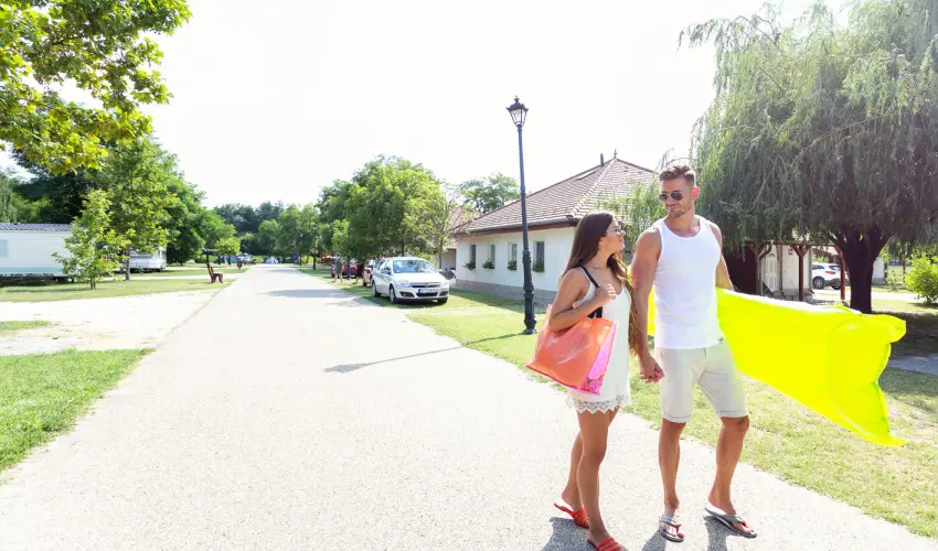 Cegldfrd Apartmanpark s Kemping Cegld - Kikapcsolds Ceglden - csszdapark-, s frdbelpvel (min. 2 j)