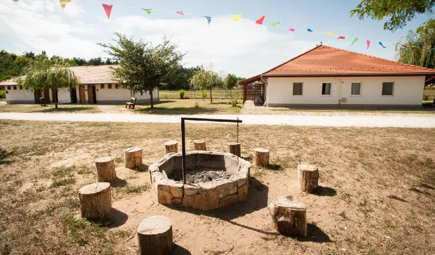 Cegldfrd Apartmanpark s Kemping Cegld - Kikapcsolds Ceglden - csszdapark-, s frdbelpvel (min. 2 j)