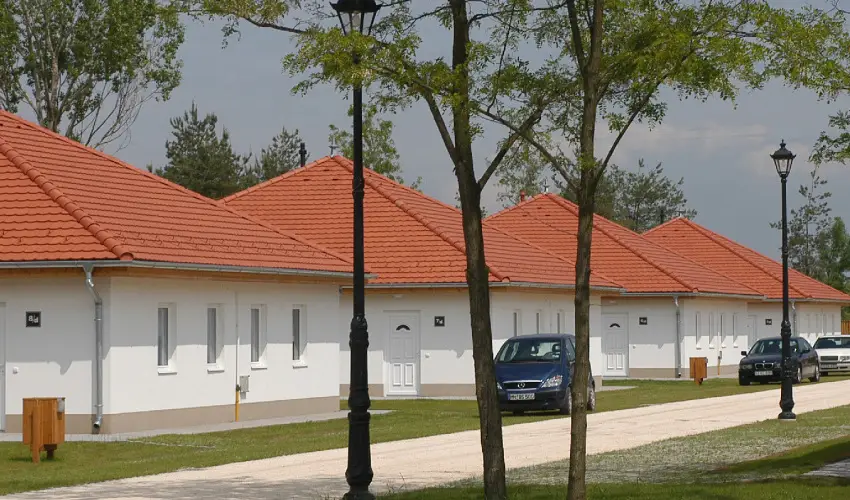 Cegldfrd Apartmanpark s Kemping Cegld - Kikapcsolds Ceglden - csszdapark-, s frdbelpvel (min. 2 j)