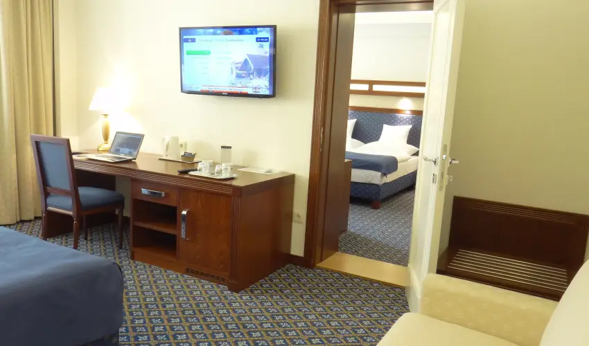 Centrum Hotel Debrecen - Kedvezm�nyes �r csal�dok r�sz�re reggelivel