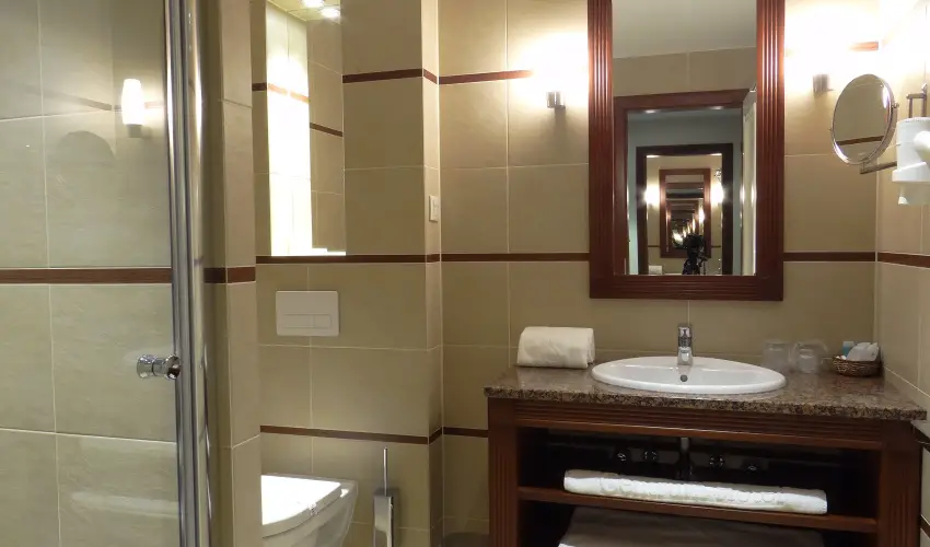 Centrum Hotel Debrecen - Kedvezm�nyes �r csal�dok r�sz�re reggelivel